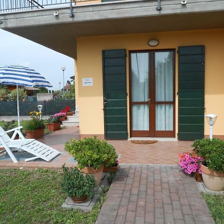 Il Glicine Sul Garda Villetta A Schiera Monzambano Kültér fotó