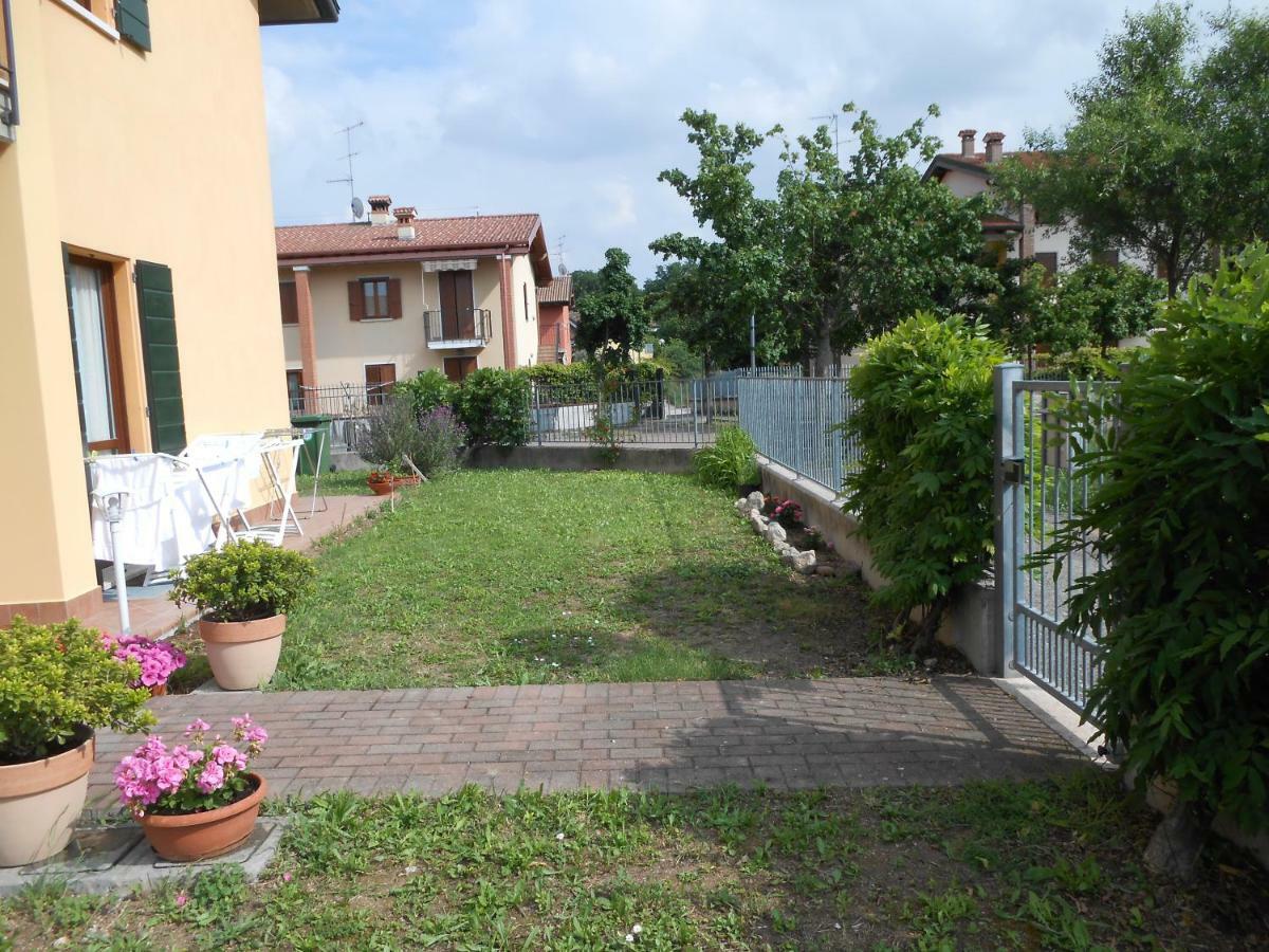 Il Glicine Sul Garda Villetta A Schiera Monzambano Kültér fotó
