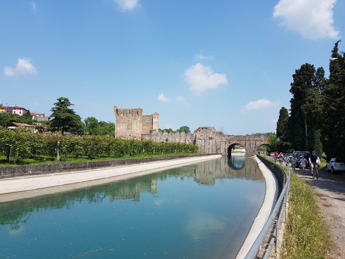 Il Glicine Sul Garda Villetta A Schiera Monzambano Kültér fotó